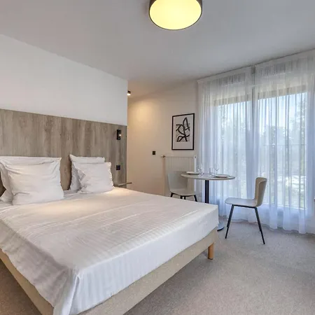 Lägenhetshotell Kosy - Du 3*